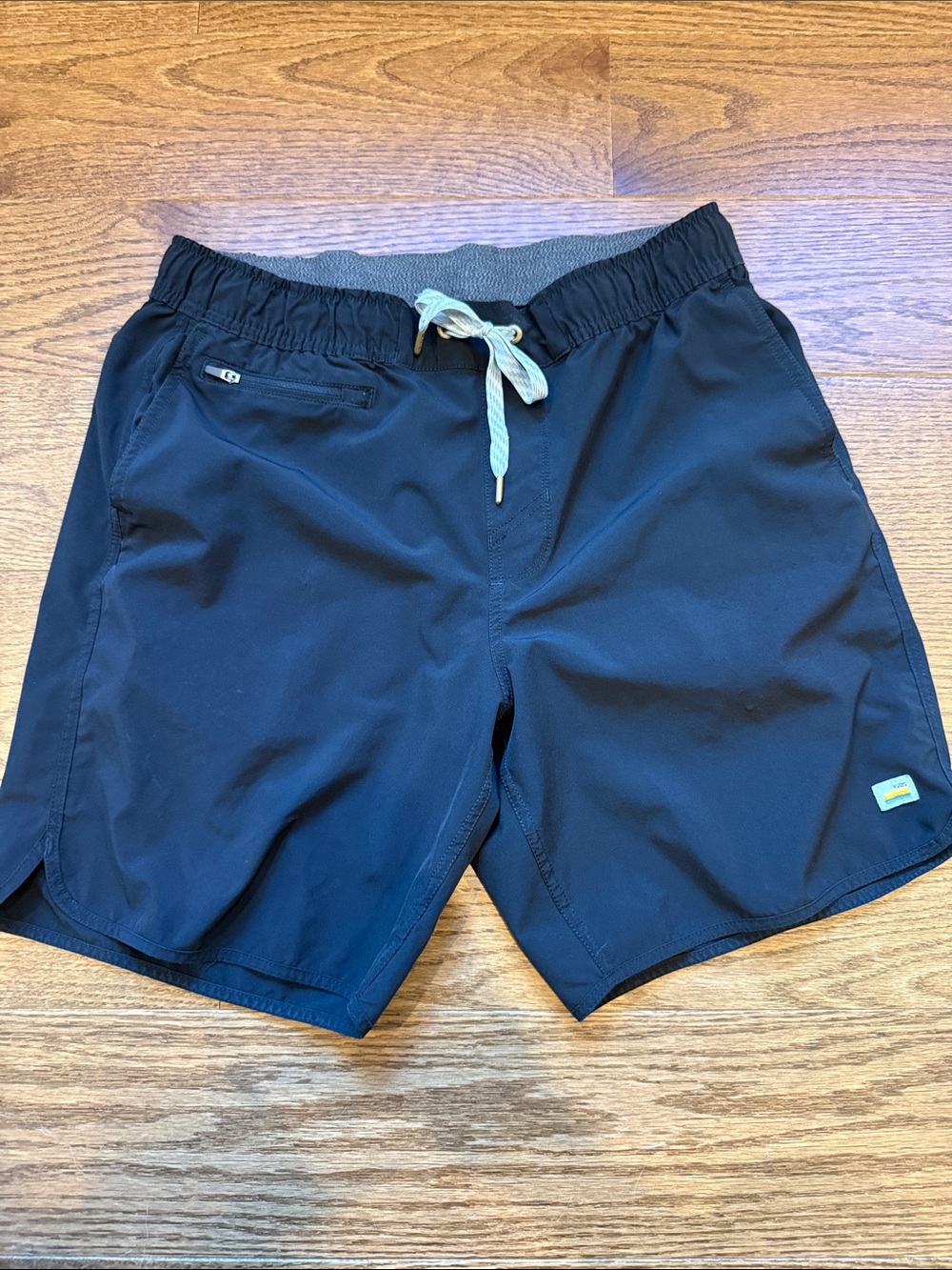 Vuori Banks Black Board Shorts - M
